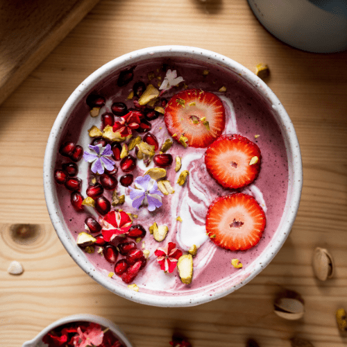 Berry Pistachio Smoothie Bowl – Beast Health