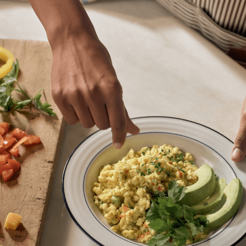 Veggie Cottage Cheese Scramble