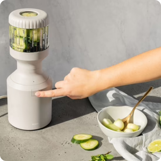  Beast Blender white with vegetables